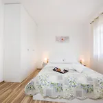 Two-bedroom In Biograd Lisane Tinjske