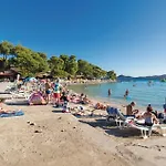Casa de Férias Two-bedroom In Biograd Lisane Tinjske