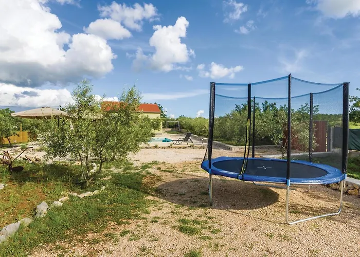 펜션 Two-bedroom In Biograd